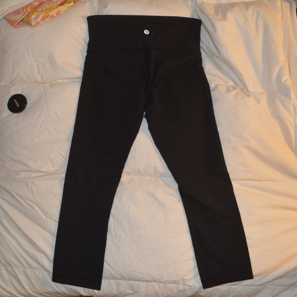 lululemon athletica Pants - Lulu lemon crop leggings